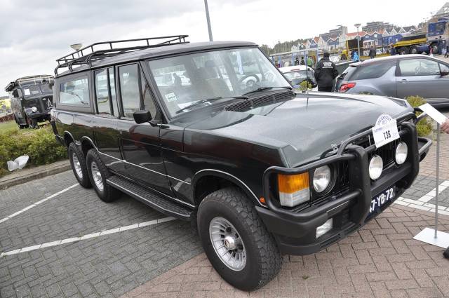Six-wheeled Range Rover conversion on Dutch registration